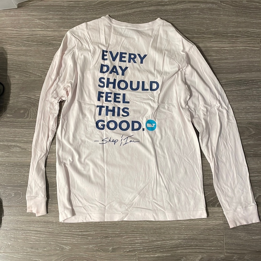 VINEYARD VINES EVERY DAY SHOULD FEEL THIS GOOD LONG SLEEVES WHALE SHIRT SMALL